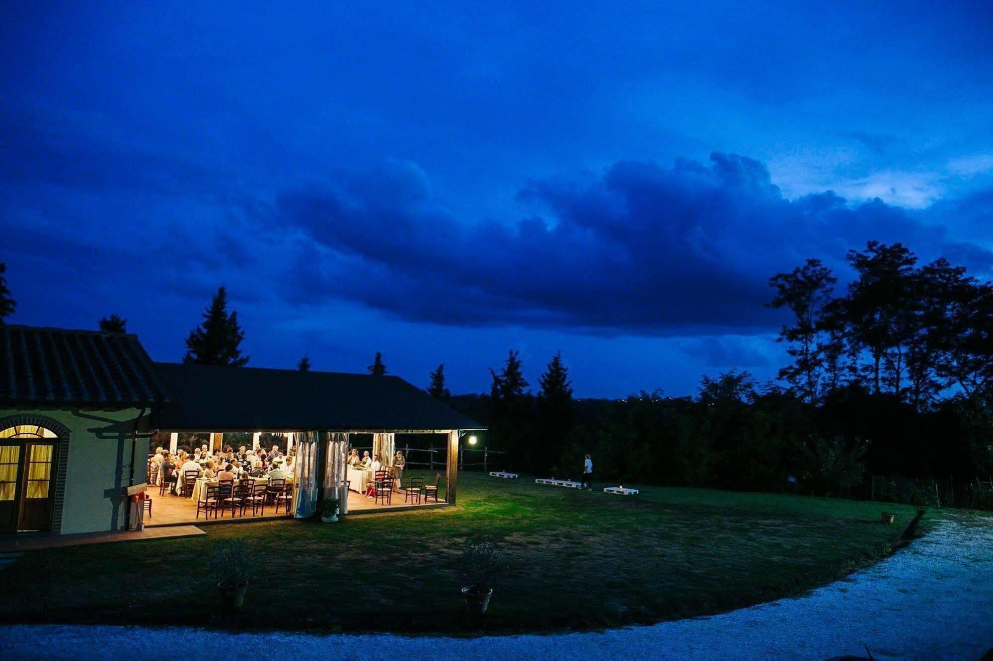 Hotel Il Piastrino Vinci Esterno foto